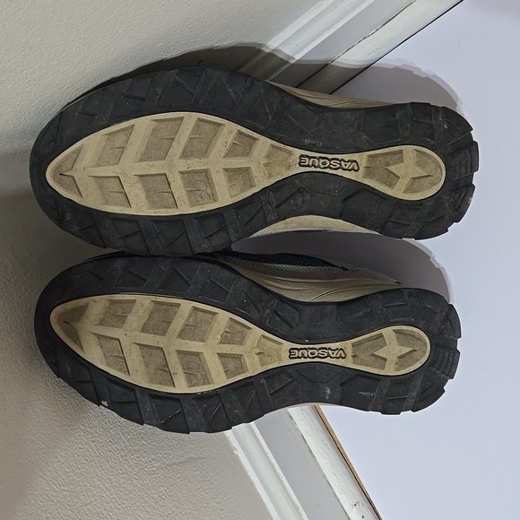 Vasque Women's Monolith UltraDry Hiking Shoes - Picture 5 of 7